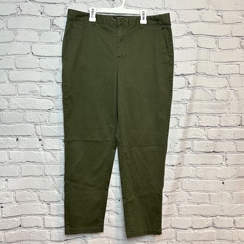 Banana Republic Green Chino Pants